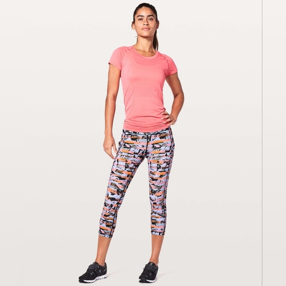BUNDLE Lululemon Energy Bra Size 8 + Lululemon Speed Up Crop Legging *21 Size 6 - Picture 1 of 16